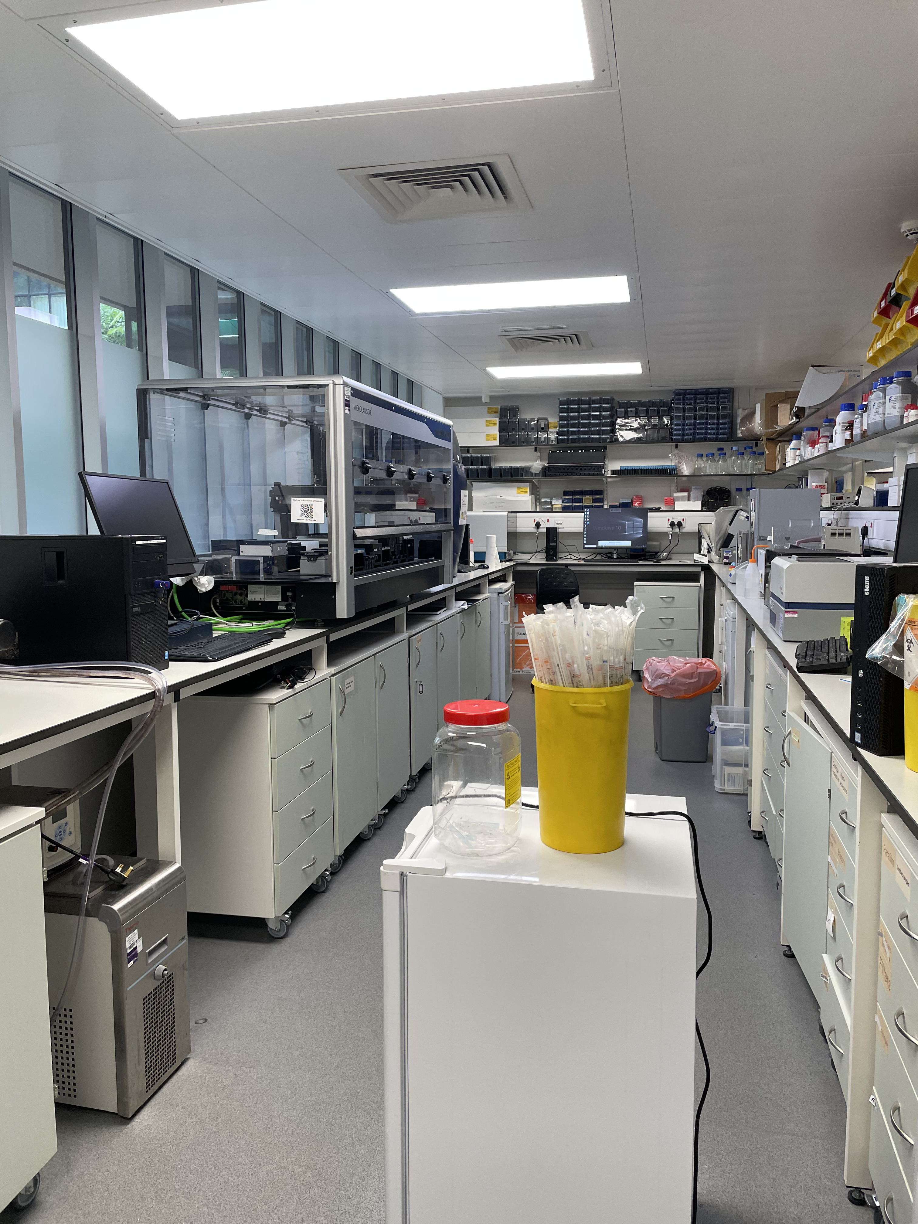 Bayliss Labの実験室の様子